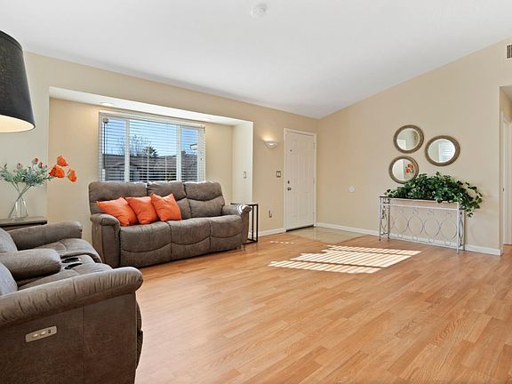 4th image of 173 Bender Cir