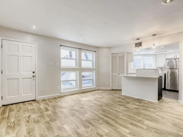 1500 Woodlawn Blvd #105, Austin, TX 78703