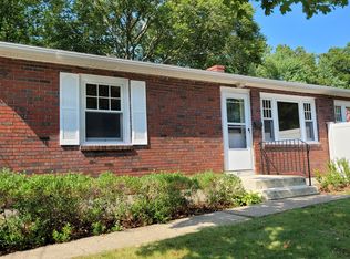 21 Cobb Dr, Rockland, MA 02370