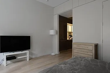 Rented by 212 Consulting Corp