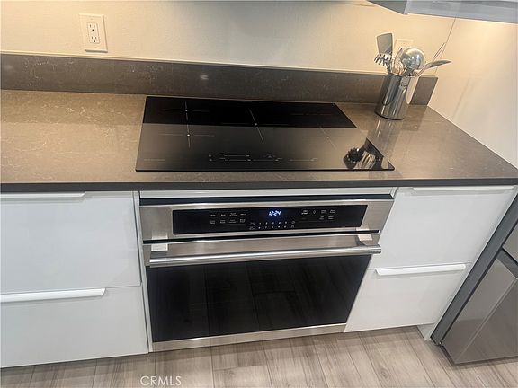 3rd image of 3535 Banbury Dr APT 121