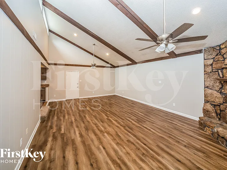 4198 Rosewind Cir — Photo 3