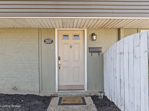 207 La Fontenay Ct, Louisville, KY 40223