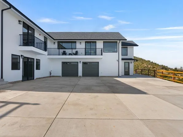 228 Pine Canyon Rd, Salinas, CA 93908