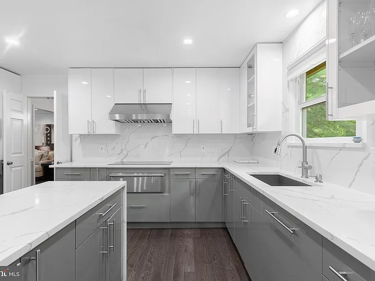 820 Ridge Dr — Photo 10