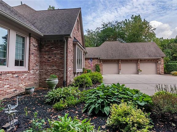3rd image of 3912 Knollwood Ln