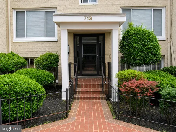 713 Brandywine St SE APT B3, Washington, DC 20032