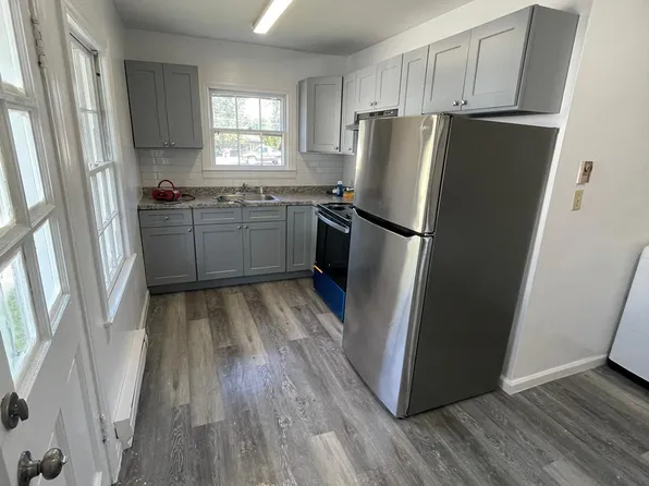 1525 Summit Ave #1, Greensboro, NC 27405