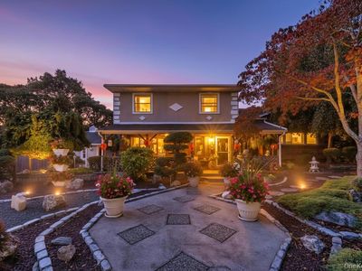 23 Longstreet Drive, Lake Grove, NY, 11755