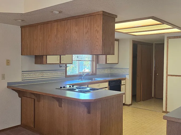 91 Brittany Ln — Photo 17