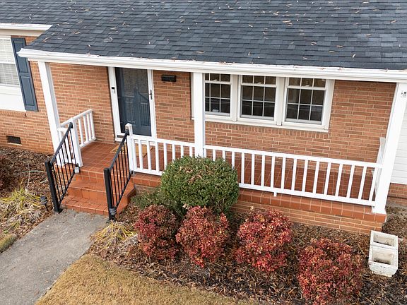 3rd image of 2421 Lacy St
