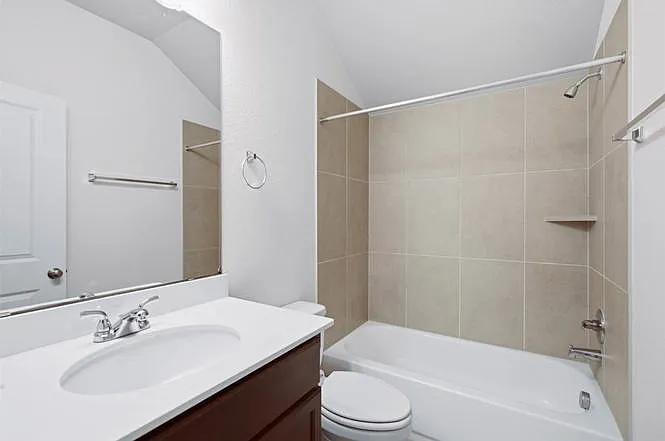 110 Lullaby Dr — Photo 8
