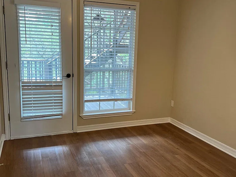 16605 Jackson St — Photo 11