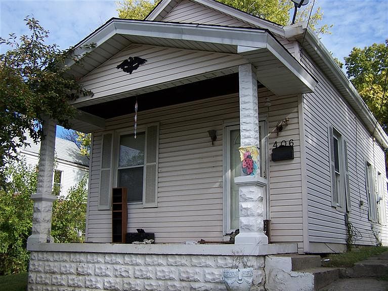 2nd image of 406 Linden St