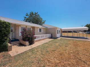 705 N Stanley St, Hinton, OK 73047