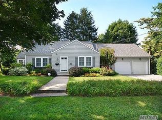 102 Ransom Ave, Sea Cliff, NY 11579