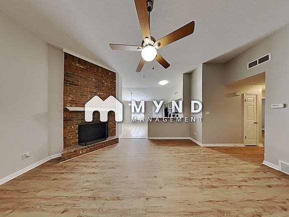 3rd image of 2734 Laurelcrest Cv