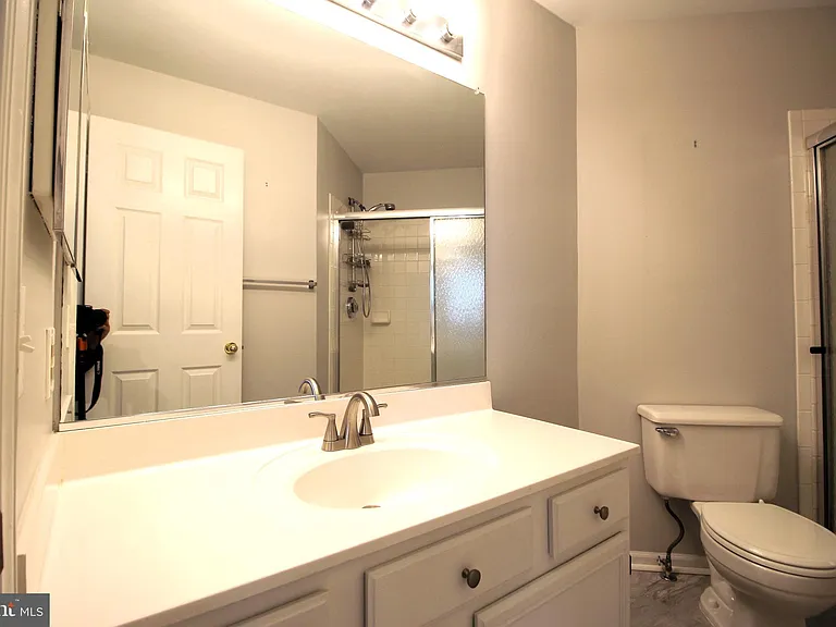 46598 Drysdale Ter #303 — Photo 20