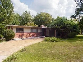 1356 Tahiti Dr photo 1
