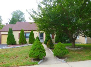 89 County Center Rd, White Plains, NY 10607