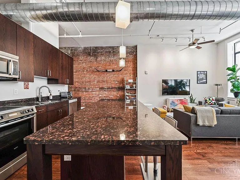 417 Vine St #302 — Photo 17