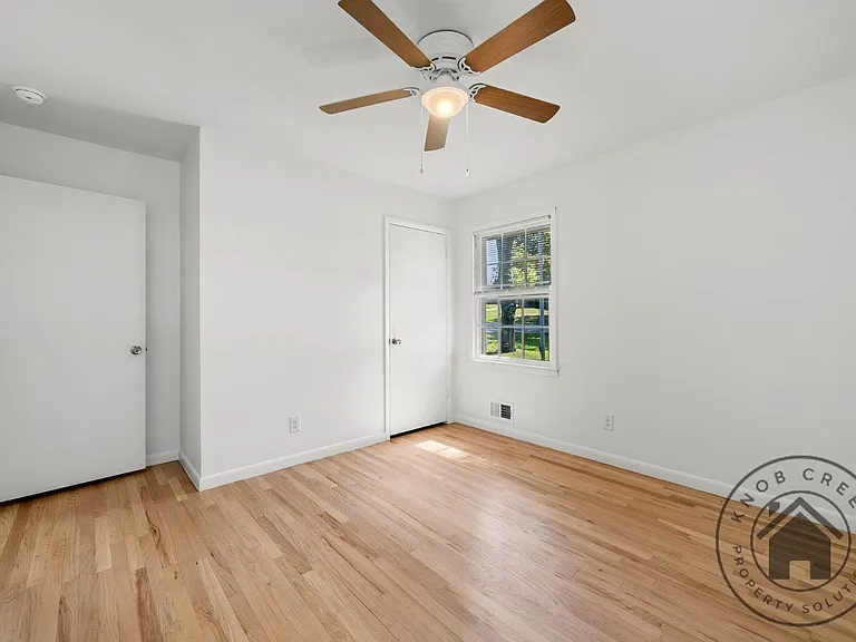 1138 Highland Dr — Photo 15