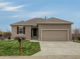 21900 Crystal Ave, Peculiar, MO 64078