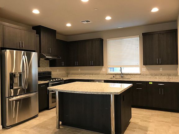 5th image of 616 Montage Cir