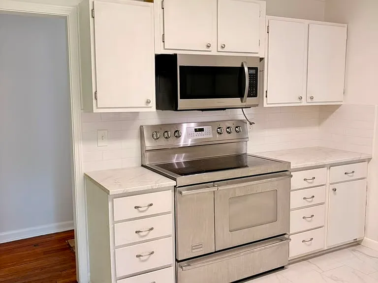 320 Georgia Ave — Photo 12