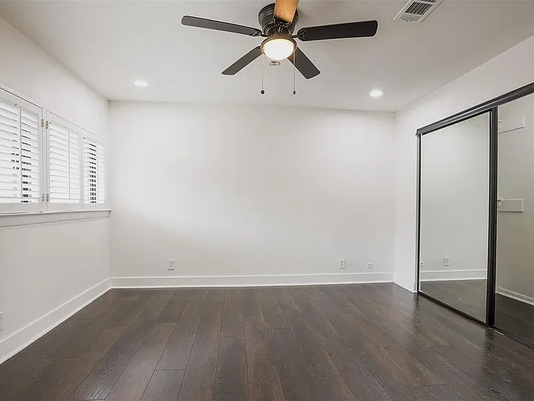 5614 Indian Cir — Photo 17