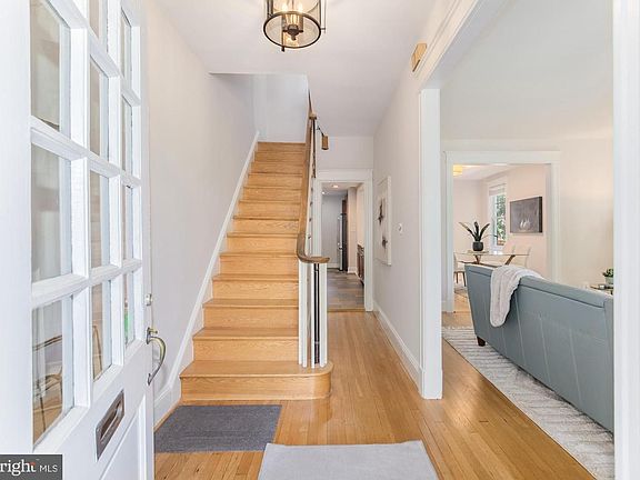 3rd image of 3514 34th St NW