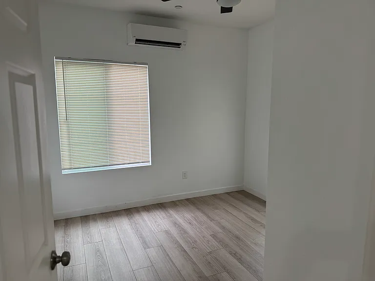 532 Cesar E Chavez Pkwy #B — Photo 8