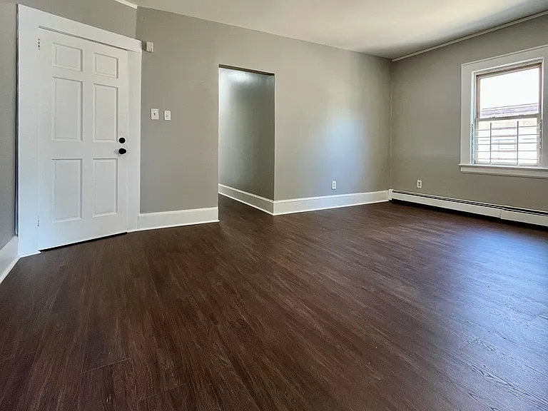 9 Rosedale Ave #2 — Photo 3