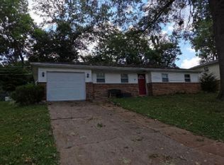 26 Whiteside Dr, Belleville, IL 62221