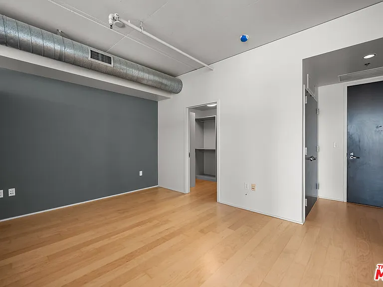 1100 S Hope St #1410 — Photo 30