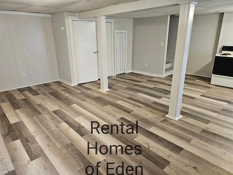 205 Maple St — Photo 2
