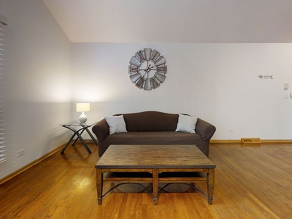 5th image of 310 Lake Shore Dr