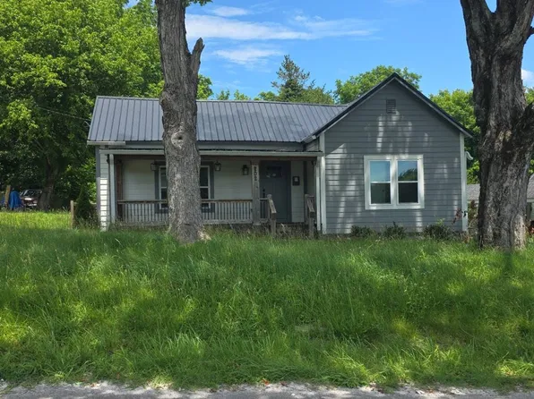 202 Cherry St, Dickson, TN 37055