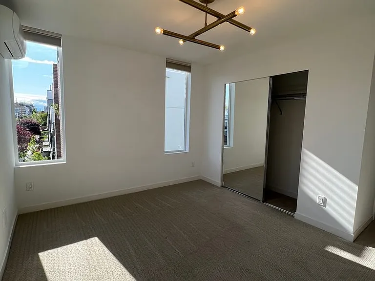 902 NW 56th St #D — Photo 15