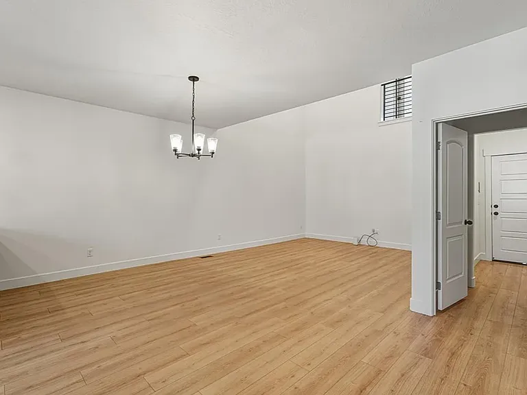 4543 W Watchmen Way S — Photo 17