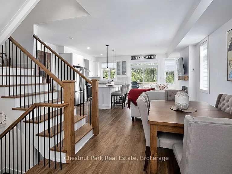 137 White Oak Cres — Photo 3
