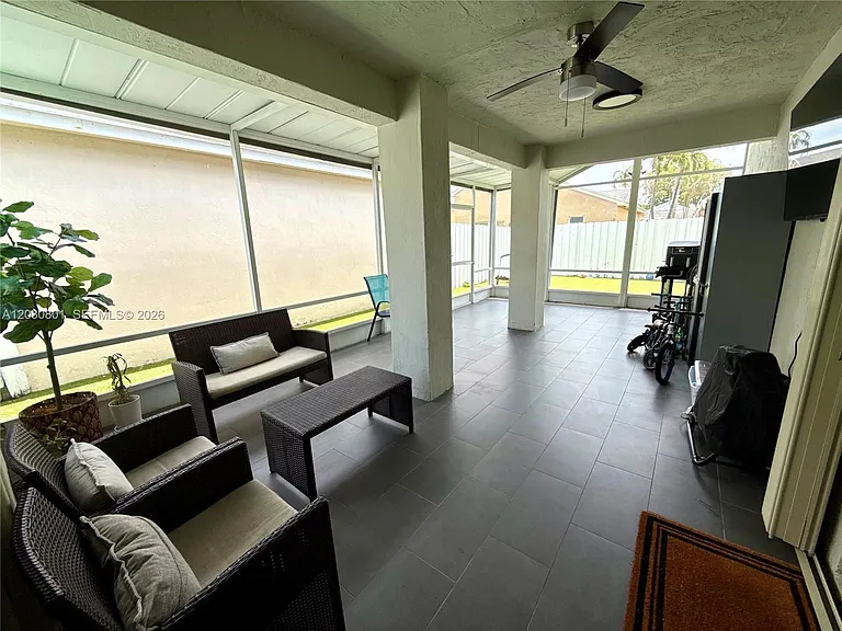 248 W Riverbend Dr — Photo 15