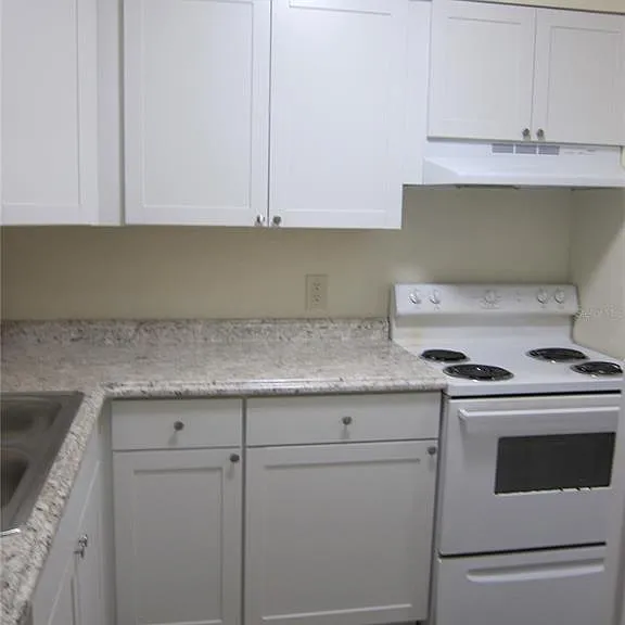 300 NW 20th Ave #6 — Photo 21