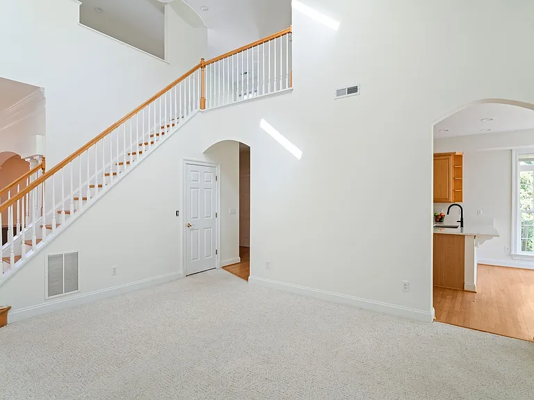 4990 Lake Tree Ln — Photo 2