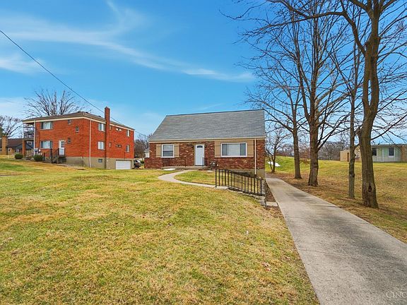 3rd image of 2937 Blue Rock Rd