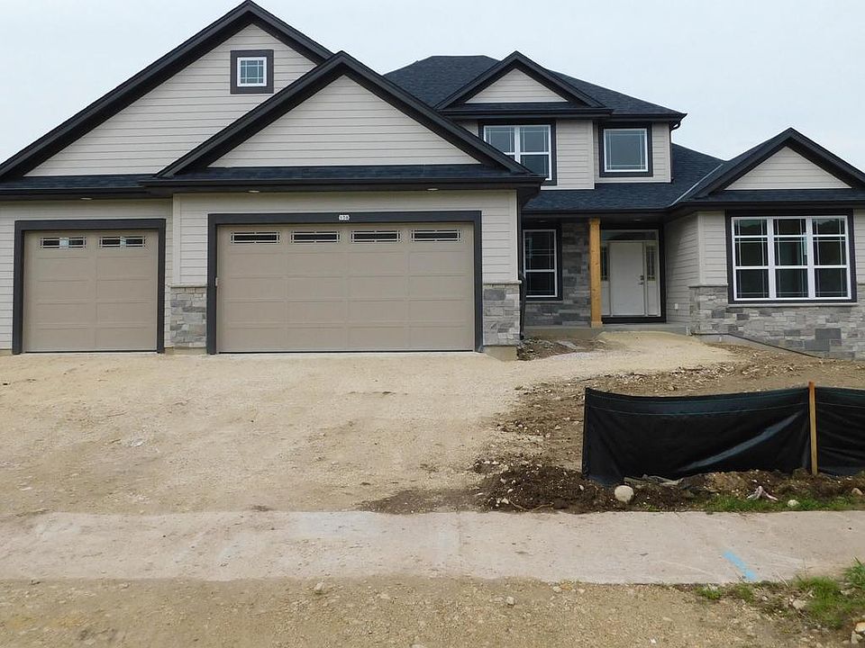 1st image of 136 Bayberry LANE