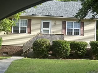 3208 Deer Path Cir, New Bern, NC 28560