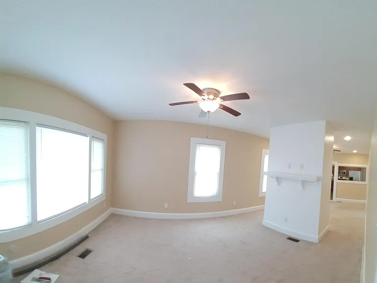 424 Middlesex St — Photo 8