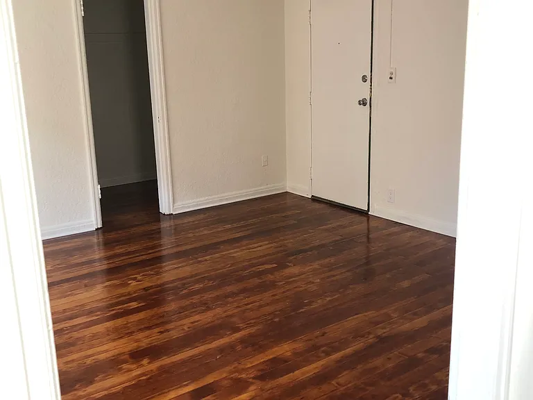 554 S Hobart Blvd #309 — Photo 7