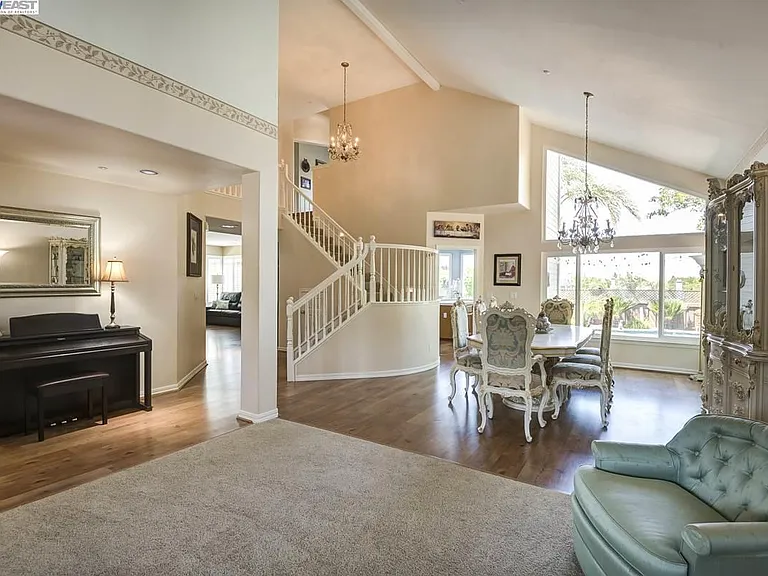 3644 Glasgow Cir — Photo 7